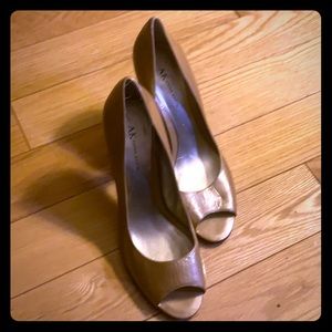 Anne Klein size 7 1/2 Golden Peep Toe Pumps